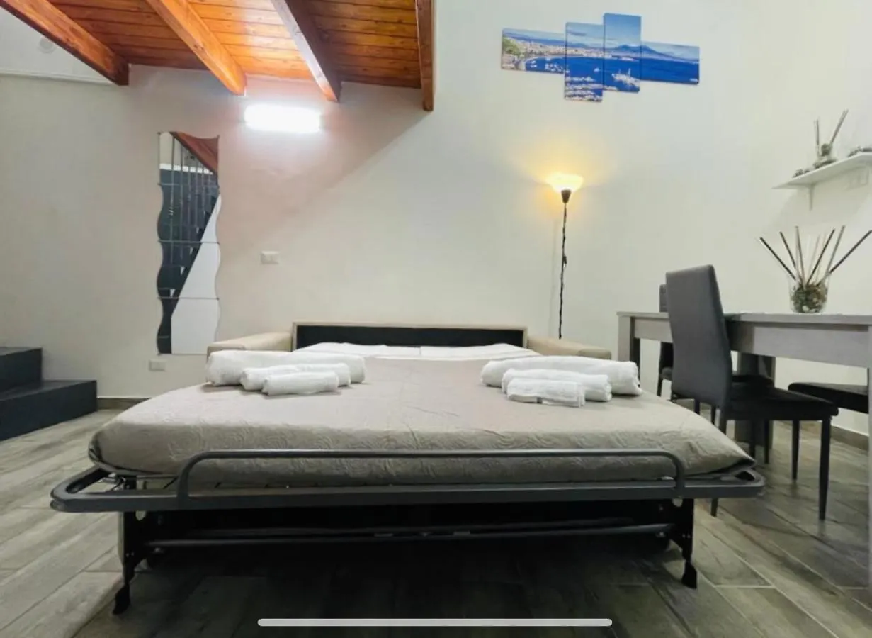 Qs House Apartment Naples Italy